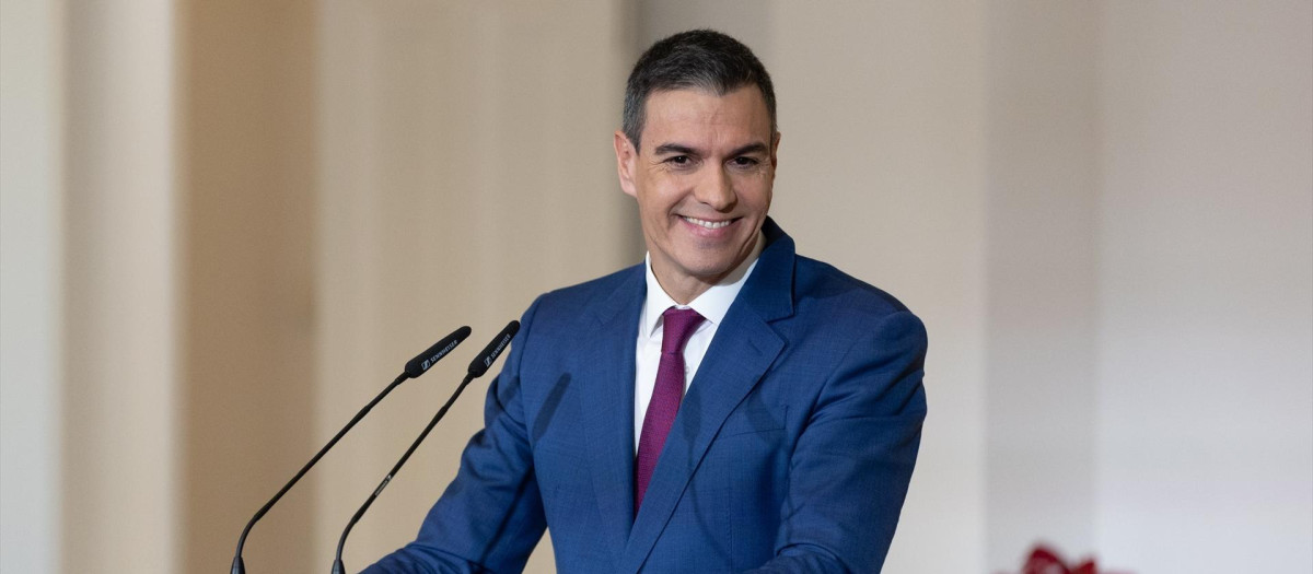 El presidente del Gobierno, Pedro Sánchez, comparece para explicar el decreto que prorroga el escudo social tras una rueda de prensa posterior a la reunión del Consejo de Ministros, en el Palacio de la Moncloa