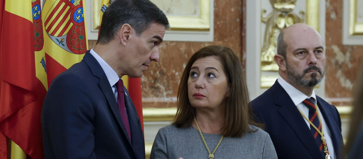 Pedro Sánchez y Francina Armengol, en el acto de apertura de la XV Legislatura