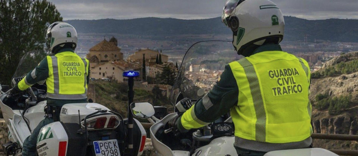 Agentes de la Guardia Civil de Tráfico