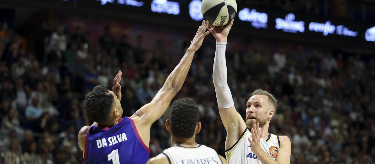 Imagen de una situación de partido en la final de la Copa del Rey de baloncesto
