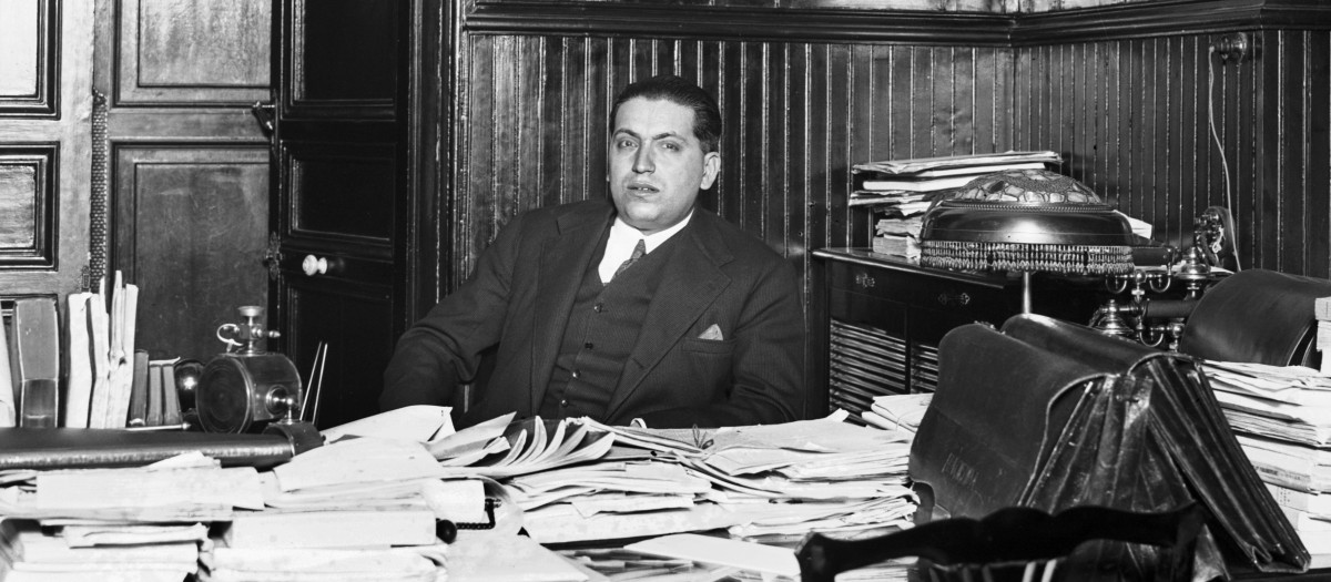 Una de las últimas fotos del diputado José Calvo Sotelo en su despacho de Madrid, en el año 1936.
