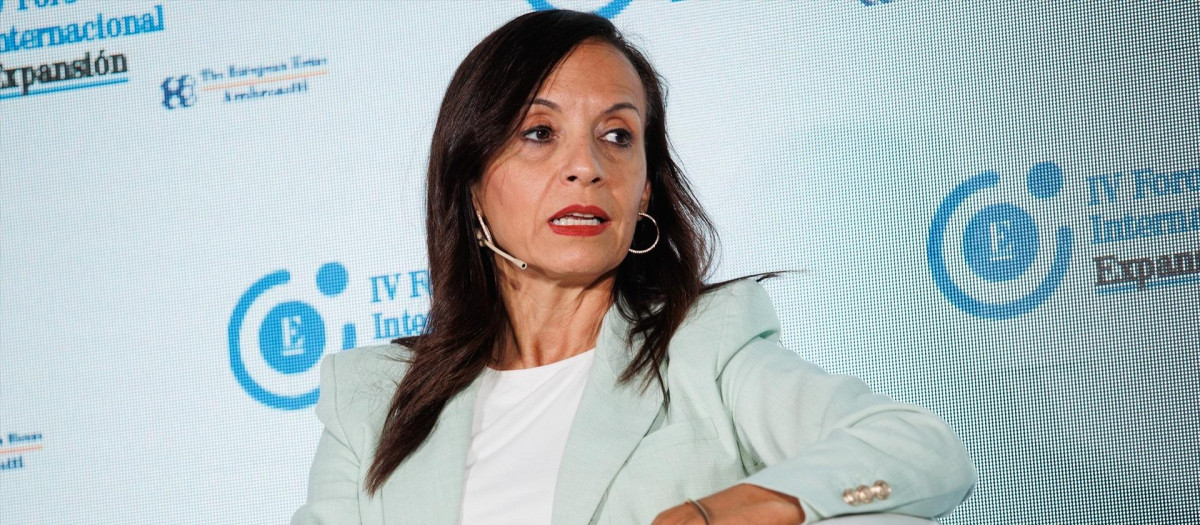 La exministra de Medio Ambiente y presidente de Redeia, Beatriz Corredor.