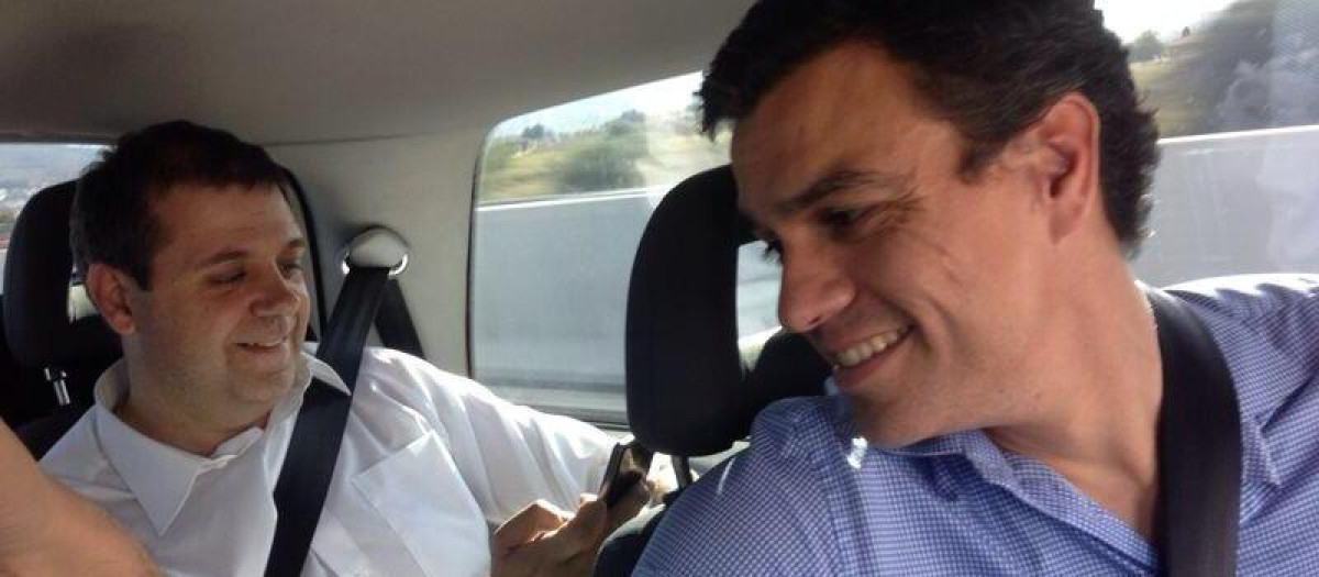 Pedro Sánchez y Juan Manuel Serrano, presidente de Correos