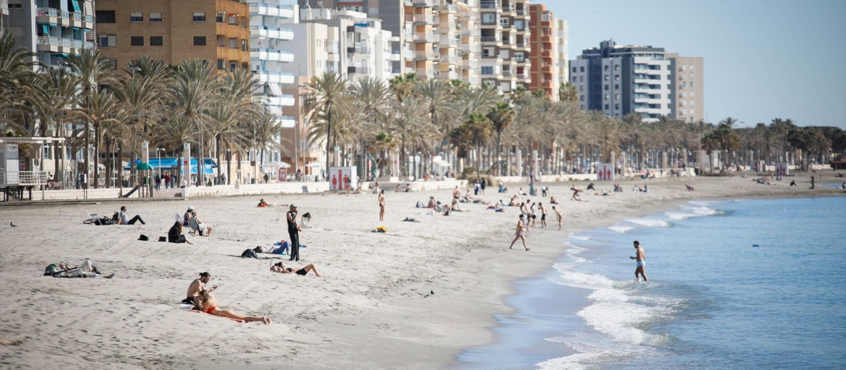 Playa del Zapillo de Almería
