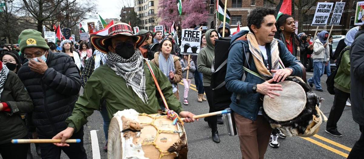 Miles de personas salen a protestar a favor de Palestina en varias ...