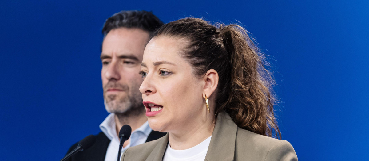 El vicesecretario de Cultura y portavoz del PP, Borja Sémper y la diputada del PP Esther Muñoz