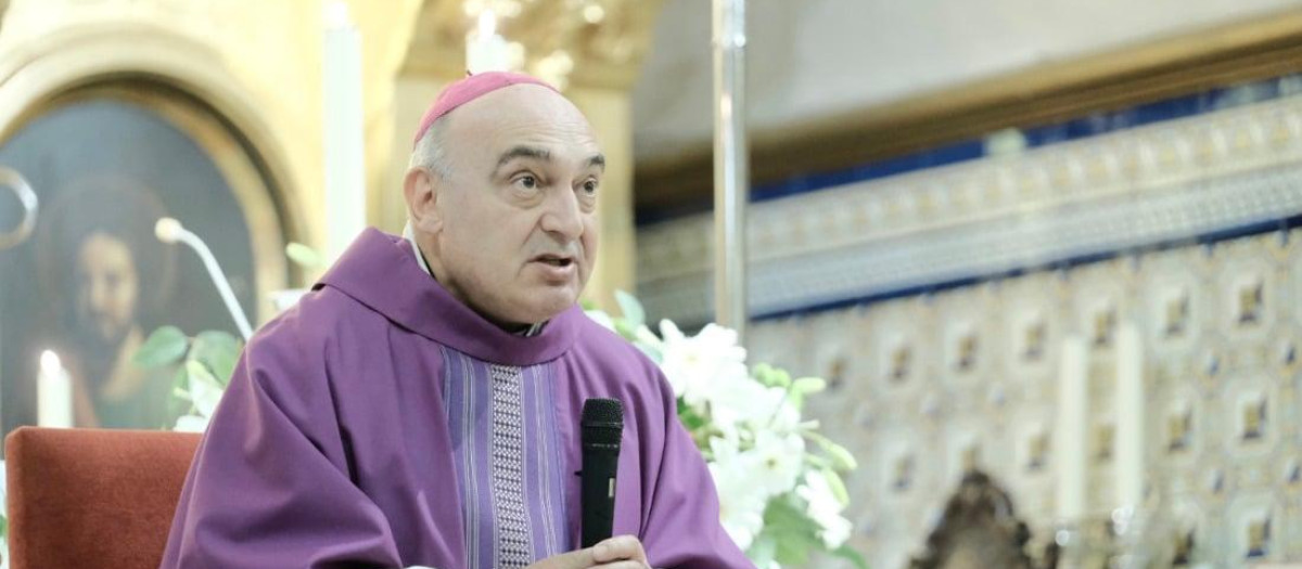 El arzobispo de Valencia, Enrique Benavent, durante la misa por las víctimas del incendio de Campanar