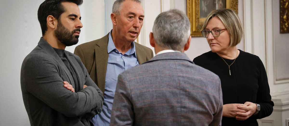 Reunión de la Junta de Portavoces, con todos los partidos con representación en las Cortes Valencianas.