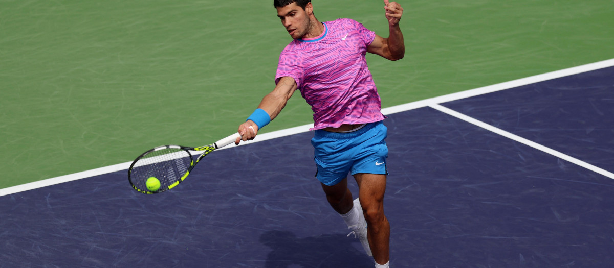 Carlos Alcaraz ha pasado a octavos de Indian Wells tras ganar a Auger-Aliassime en dos sets