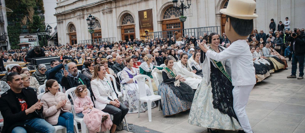 Clausura del Festival de musica y fiesta en la Plaza Mayor