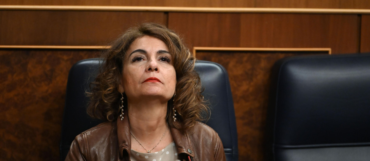 La vicepresidenta primera y ministra de Hacienda, María Jesús Montero