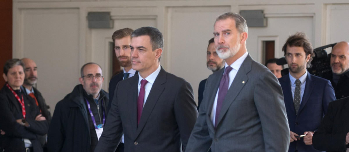 El Rey con Pedro Sánchez, en Barcelona