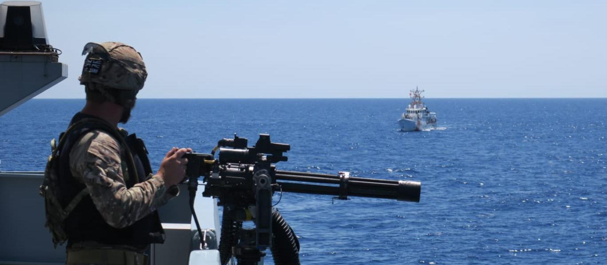 Soldado británico a bordo del 'HMS Medway', en una imagen de archivo