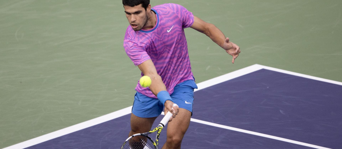 Carlos Alcaraz durante el partido ante Daniil Medvedev