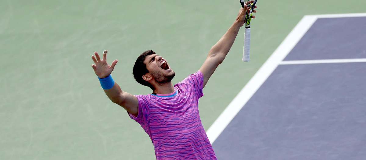Alcaraz celebra su triunfo en Indian Wells