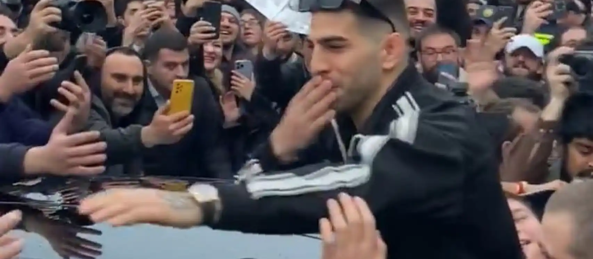 Ilia Topuria fue recibido como un héroe en Georgia