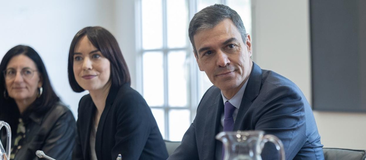 La ministra de Universidades, Ciencia e Innovación, Diana Morant y el presidente del Gobierno, Pedro Sánchez