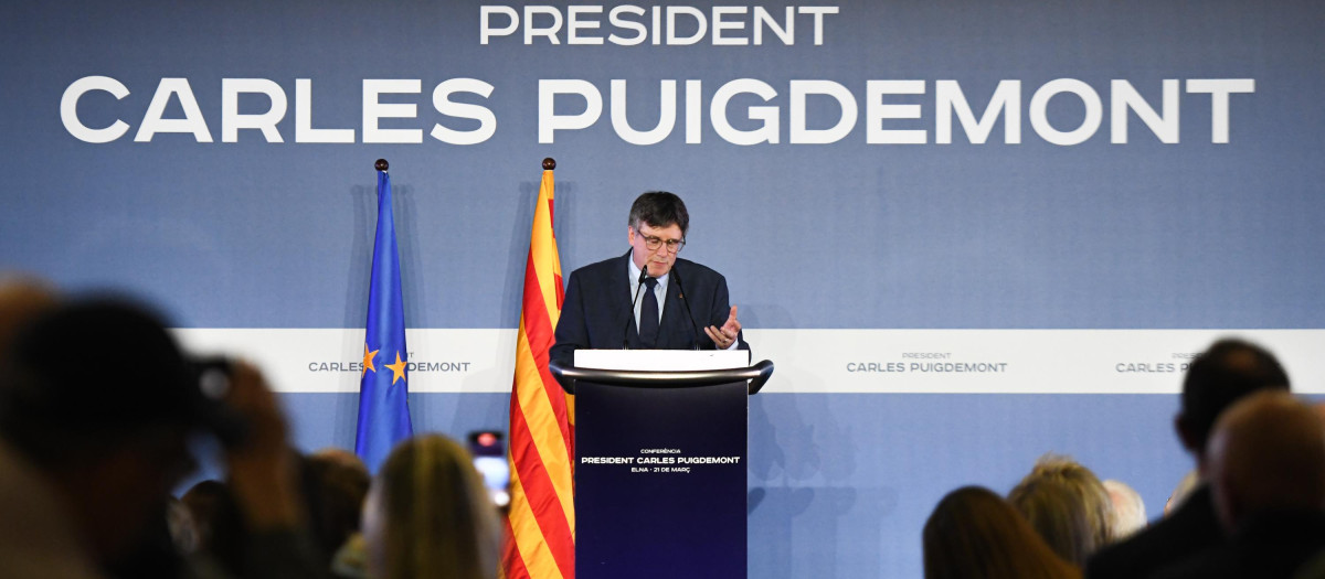 El expresident de la Generalitat y eurodiputado de Junts, Carles Puigdemont, comparece para anunciar su candidatura el 12-M con Junts