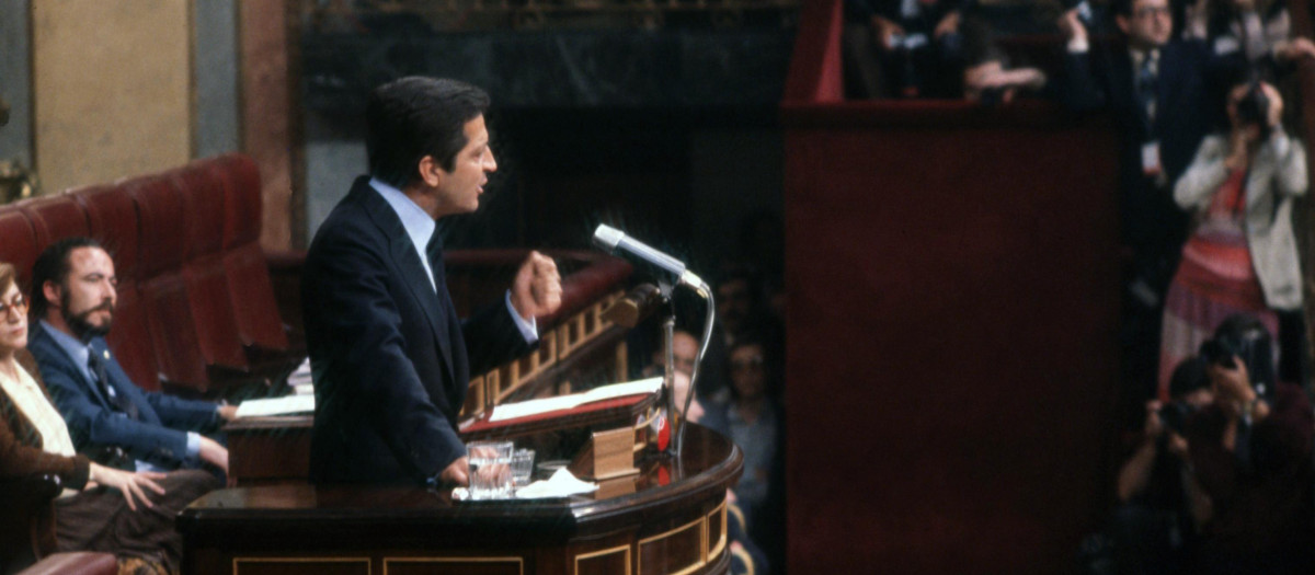 Adolfo Suárez, en el Congreso de los Diputados en 1986