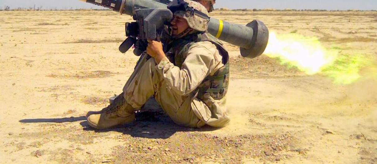 Javelin es un sistema de armas antitanque de alcance medio, portátil y de un solo hombre