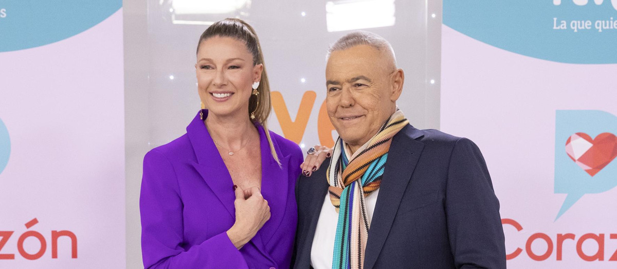 Anne Igartiburu y Jordi González, presentadores de D Corazón