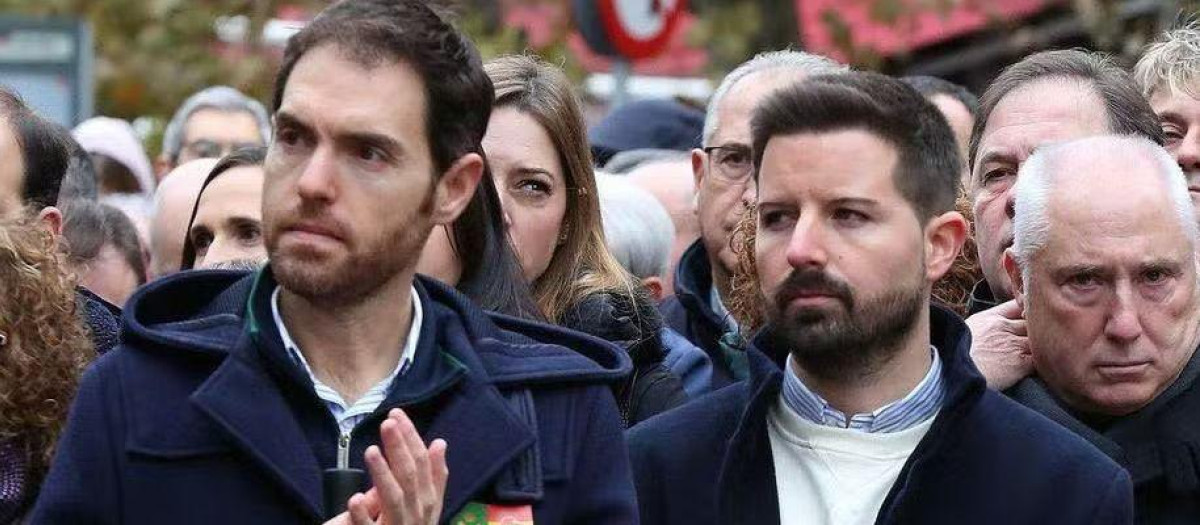 El concejal de Berriozar, Daniel Cuesta, junto con el diputado Sergio Sayas