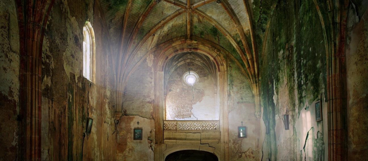 La enigmática iglesia de Fuenteodra, poco antes de su rehabilitación