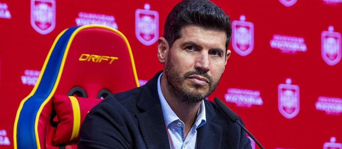 Albert Luque y Rubén Rivera han sido suspendidos cautelarmente de sus funciones en la RFEF