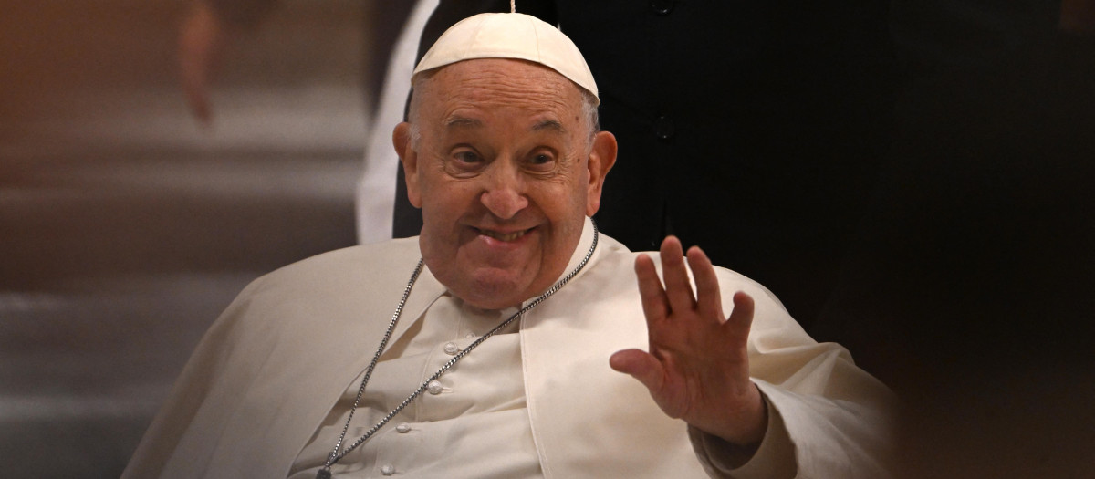 El Papa Francisco durante la Vigilia Pascual