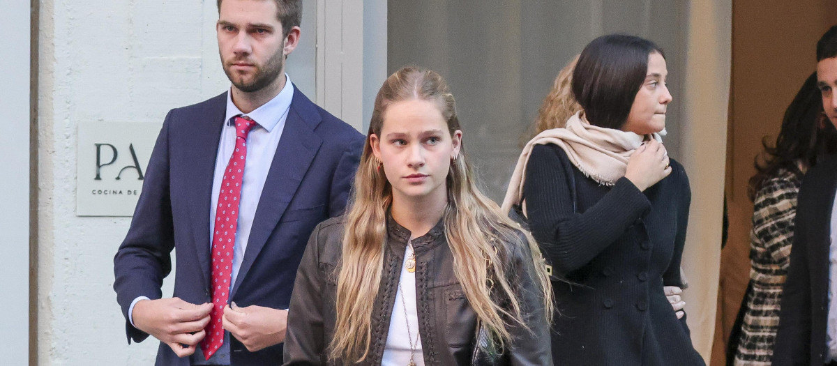 Juan Urdangarin, en el 60 cumpleaños de su tía, la Infanta Elena, acompañado de su hermana y su prima