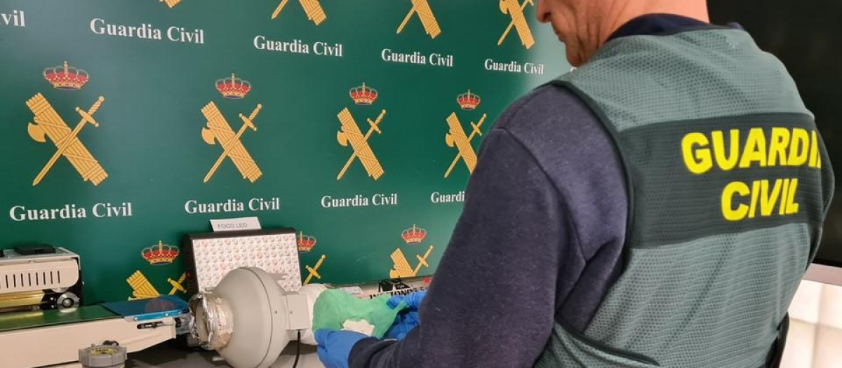 Guardia Civil durante la operación antidroga