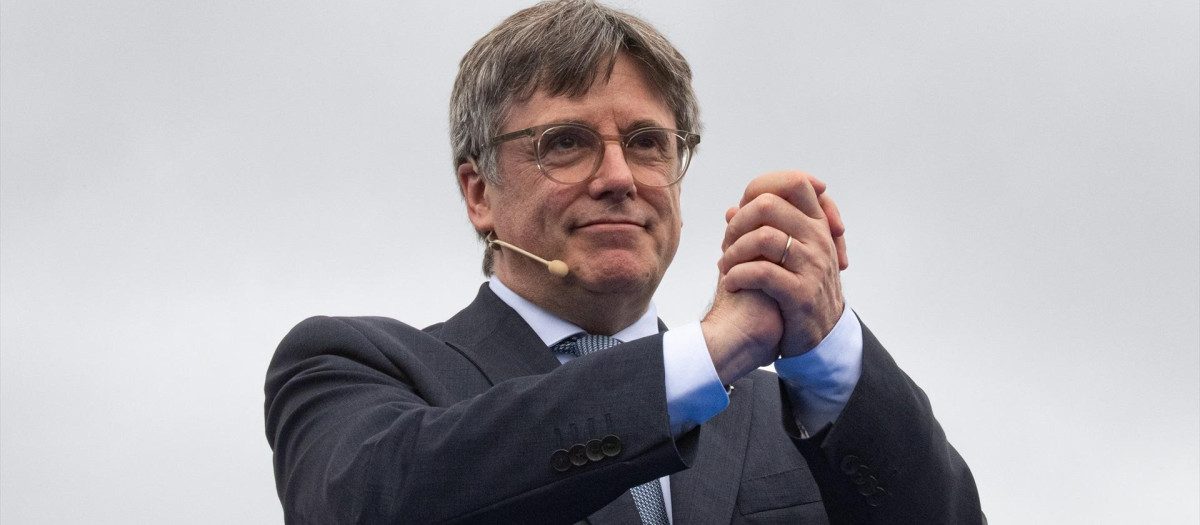 El expresidente de la Generalitat y candidato de Junts a las elecciones catalanas, Carles Puigdemont, durante un acto de Junts+,