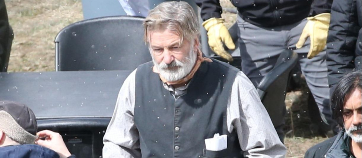 Alec Baldwin, en el set de filmación de Rust