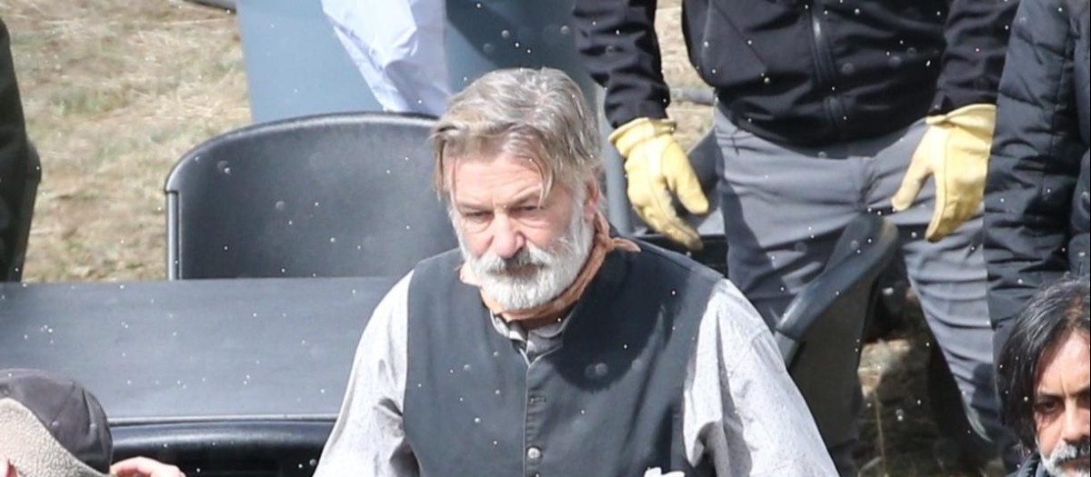 Alec Baldwin, en el set de filmación de Rust
