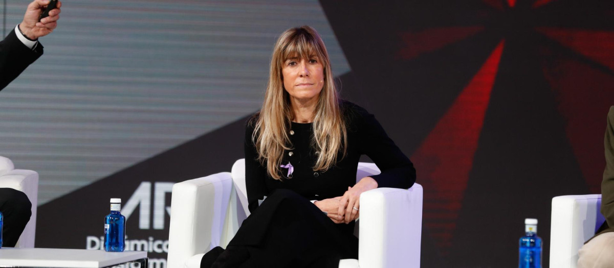 Begoña Gómez durante su intervención en un Congreso
