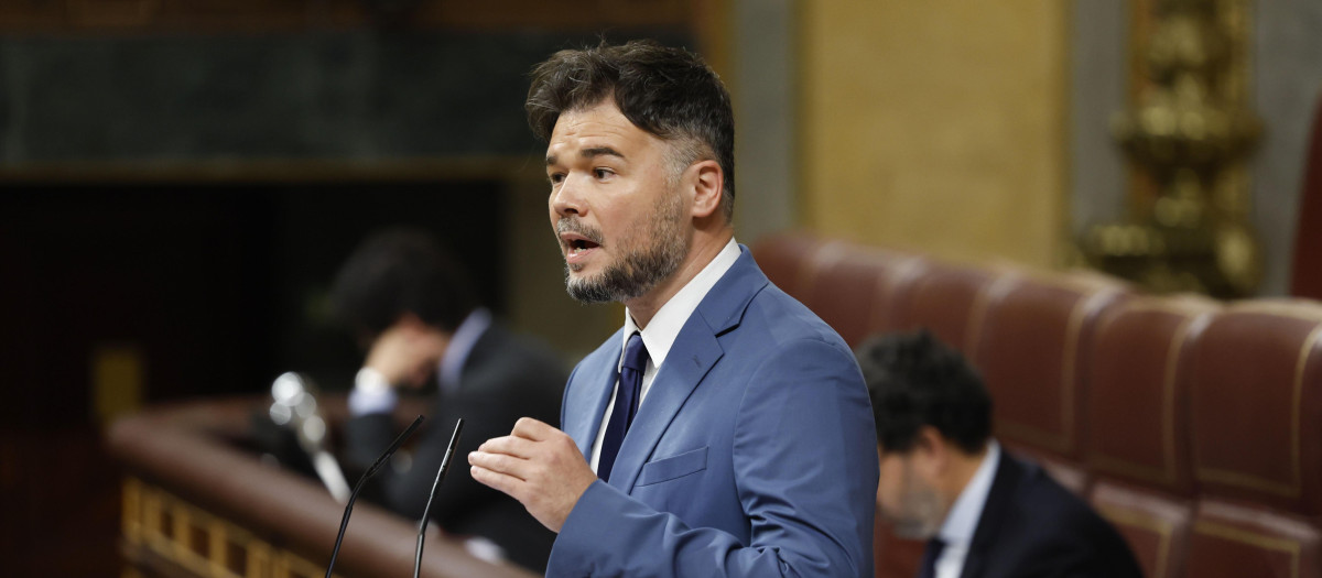 El portavoz de ERC, Gabriel Rufián, volvió este miércoles de su baja de paternidad