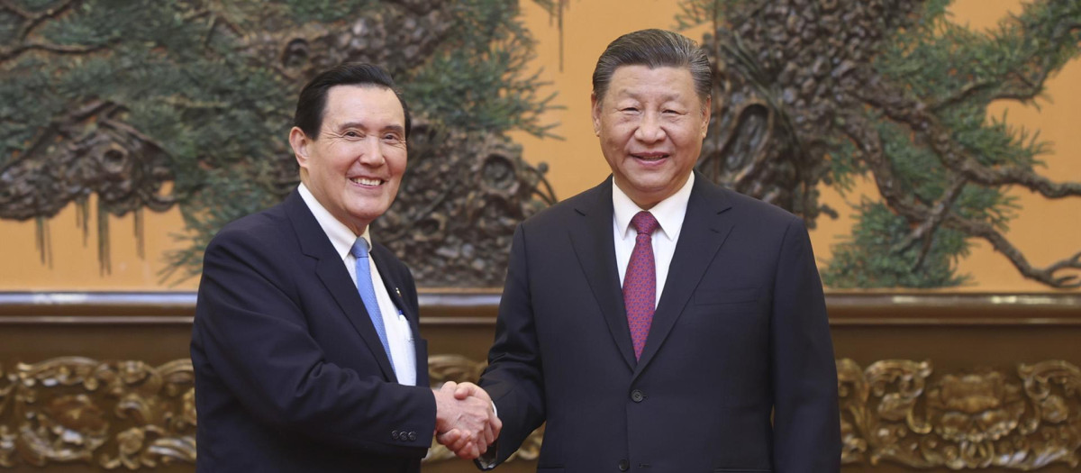 Xi Jinping junto Ma Ying-jeou