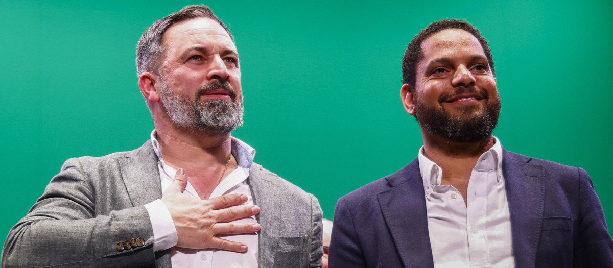 El líder de Vox, Santiago Abascal junto a Ignacio Garriga