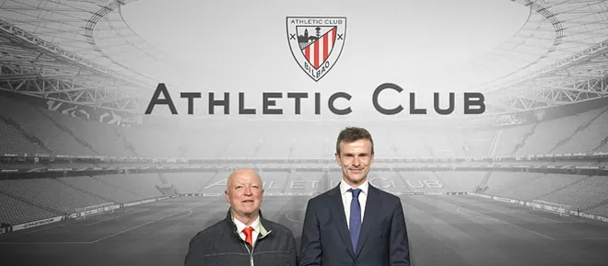 El fallecido Gerardo Flores junto a Jon Uriarte, presidente del club