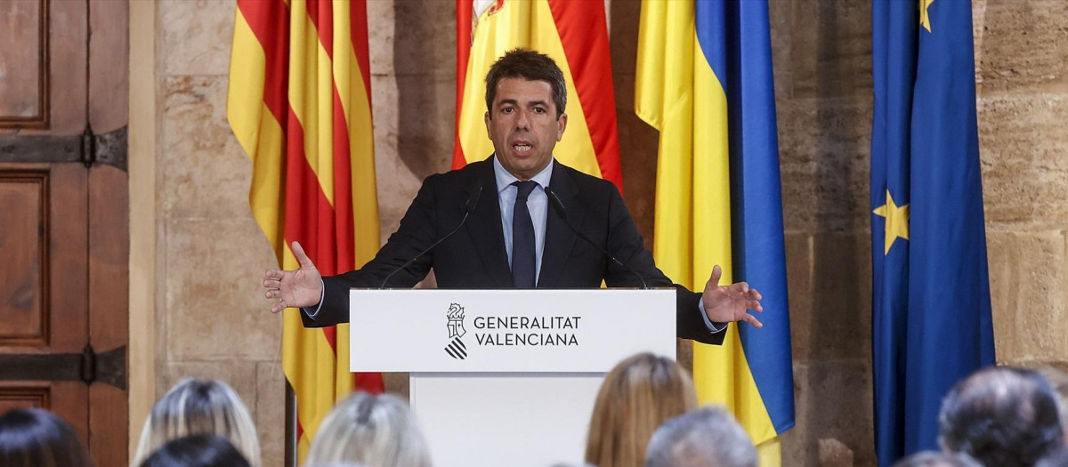 El presidente de la Generalitat Valenciana, Carlos Mazón, a comienzos de abril, en el Palau