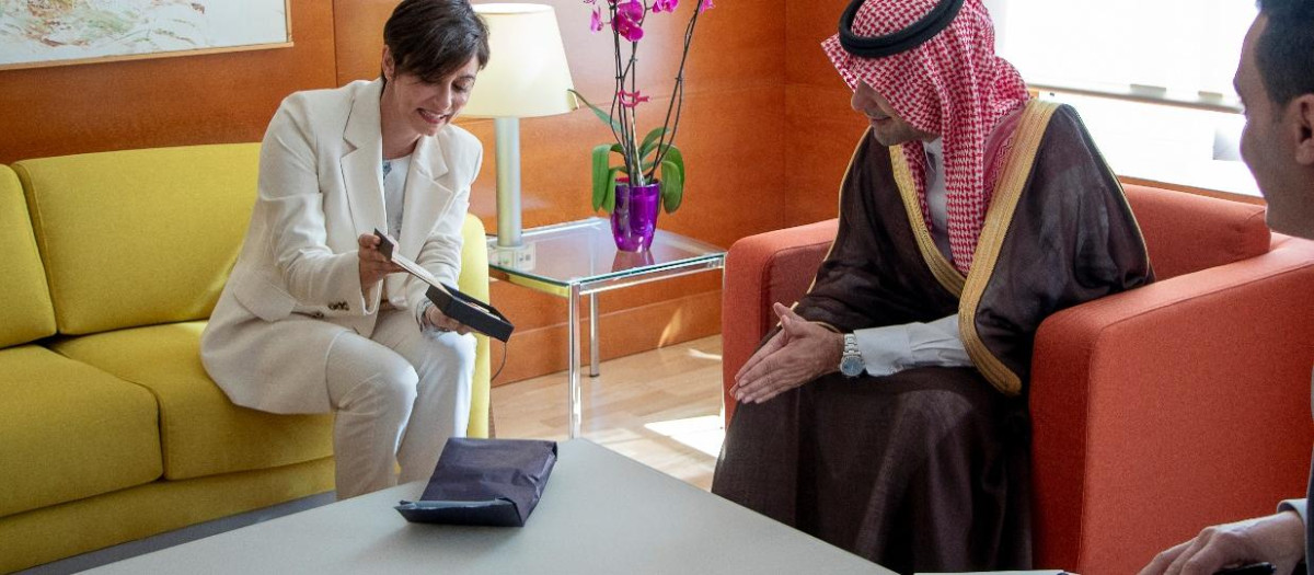 Isabel Rodríguez recibe a Majed Al Hogail