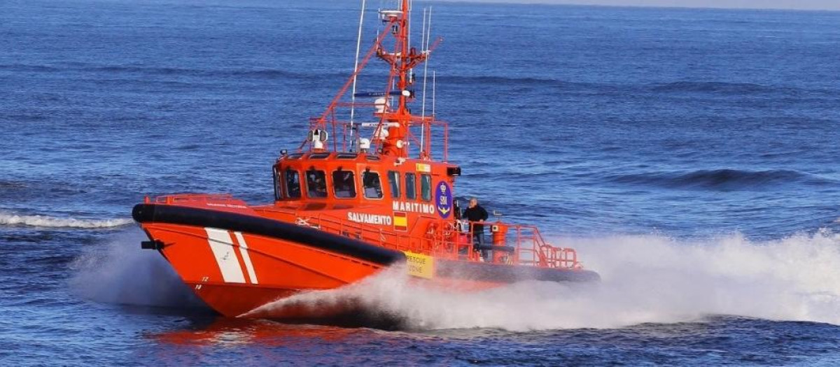 Una embarcación de Salvamento Marítimo