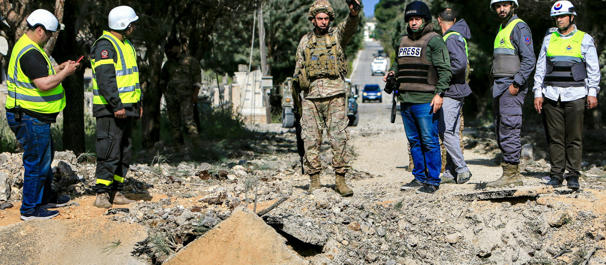 Un soldado del Ejército libanés en una carretera en la aldea de Alma al-Shaab, en el sur del Líbano