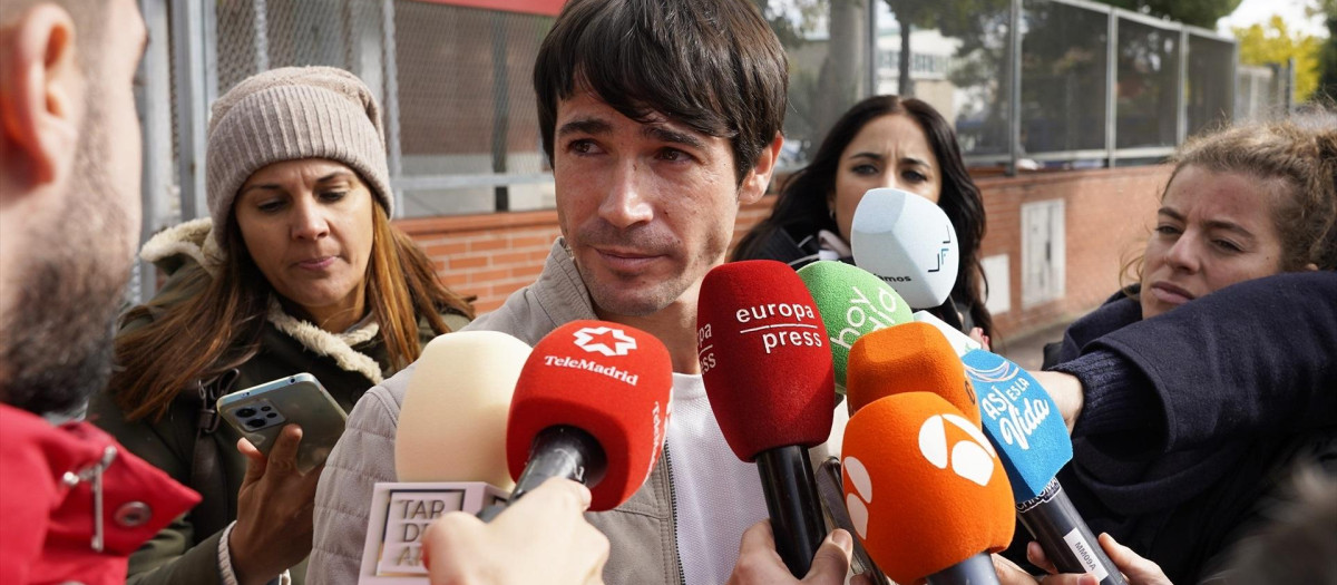 Juan José Ballesta atiende a los medios a la salida del juzgado tras declarar, a 07 de noviembre de 2023, en Parla (Madrid, España). El actor está siendo investigado por la presunta comisión de un delito de agresión sexual a raíz de una denuncia de una mujer por unos hechos que se habrían cometido el pasado mes de julio.
FAMOSOS;JUICIO;ABOGADOS
Ángel Díaz Briñas / Europa Press
(Foto de ARCHIVO)
07/11/2023