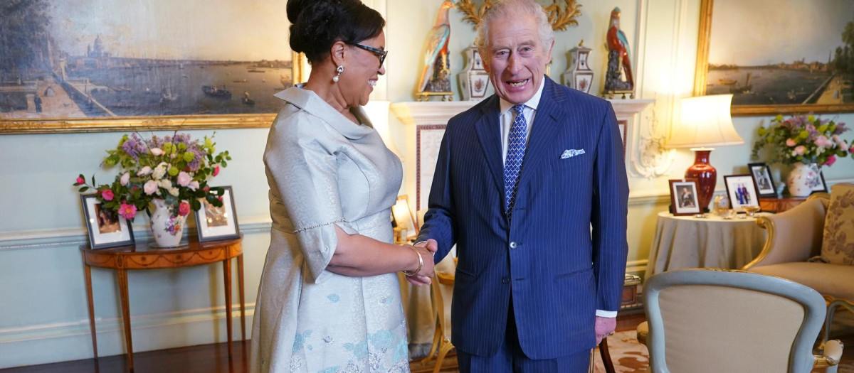 Carlos III durante la última audiencia con la Secretaria General de la Commonwealth