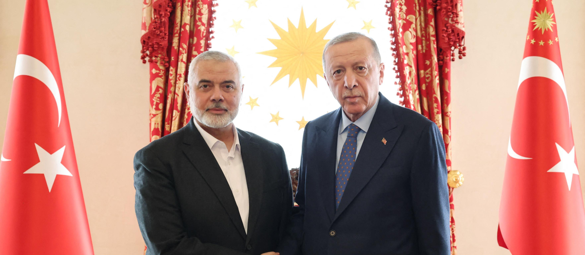 El presidente turco, Recep Tayyip Erdogan y el líder político de Hamás