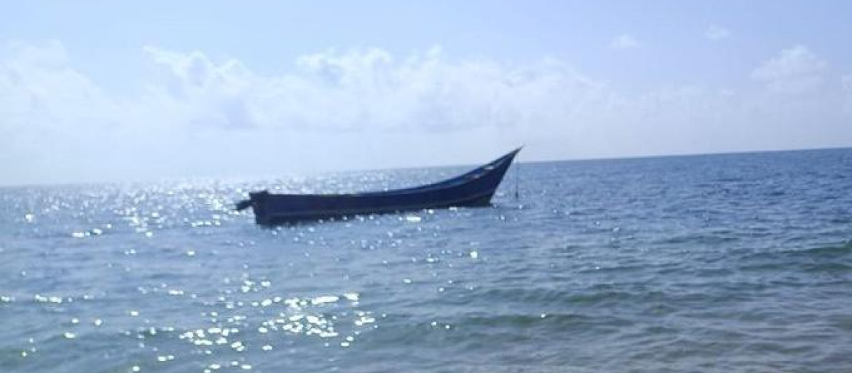 Embarcación a la deriva en Yibuti