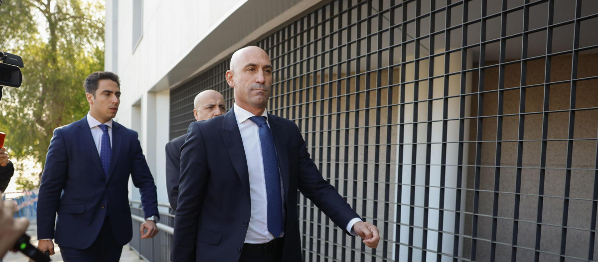 Rubiales llegando a los juzgados para declarar