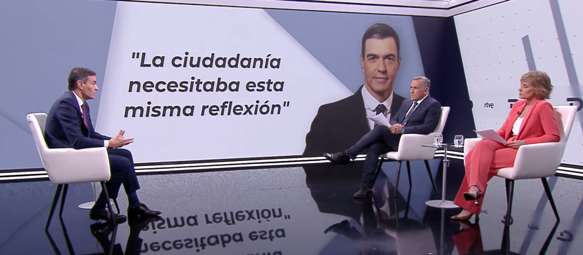 Xabier Fortes y Marta Carazo entrevistaron este lunes a Pedro Sánchez