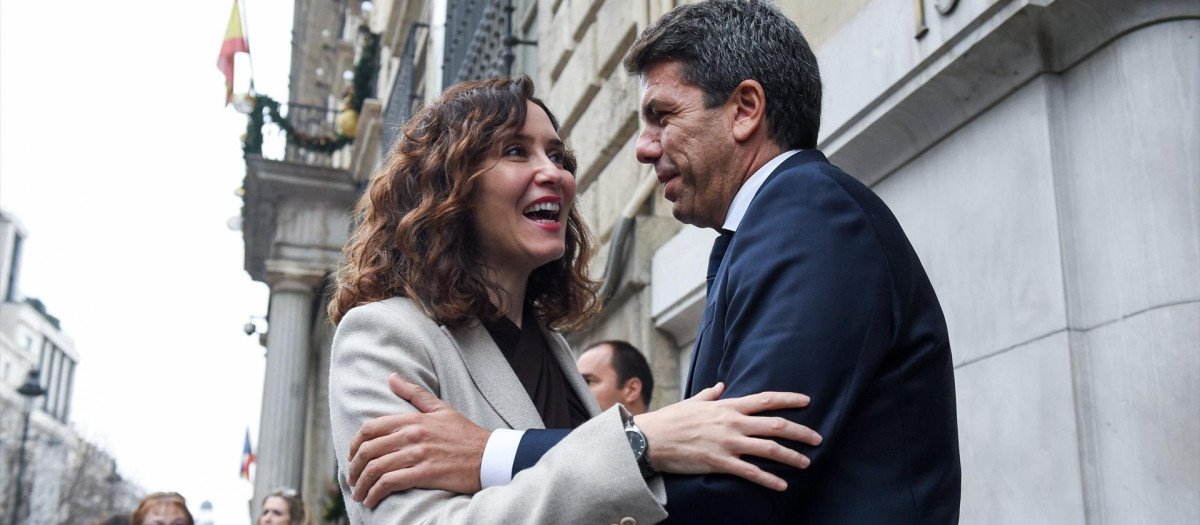 La presidenta de la Comunidad de Madrid, Isabel Díaz Ayuso, y el presidente de la Generalitat Valenciana, Carlos Mazón, en Madrid